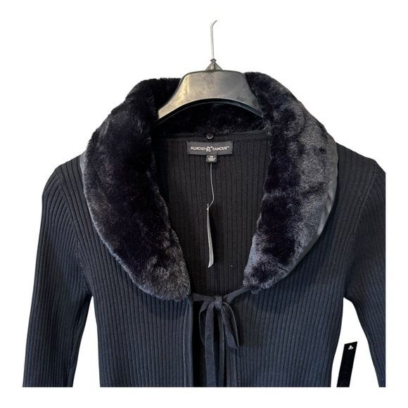 NWT Juniors' Faux-Fur-Collar Tie-Front Cardigan Sweater Removable collar - Picture 2 of 10